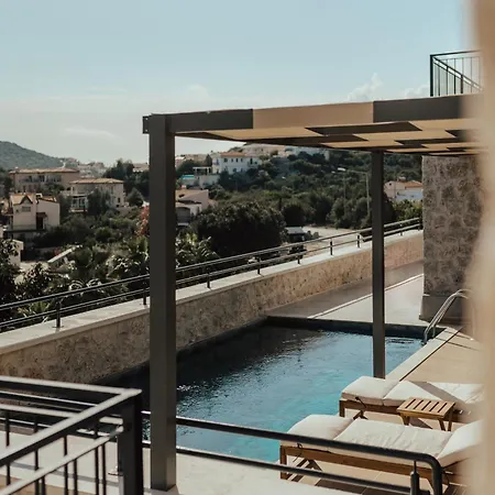 Pietroza Villa *