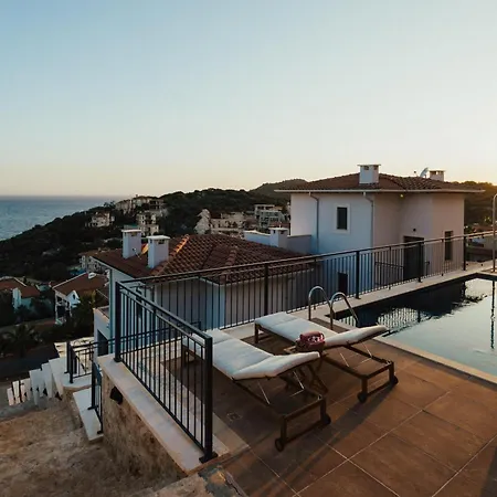 Pietroza Villa